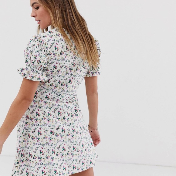 Mini Tea Dress in Floral Print - Picture 2 of 6